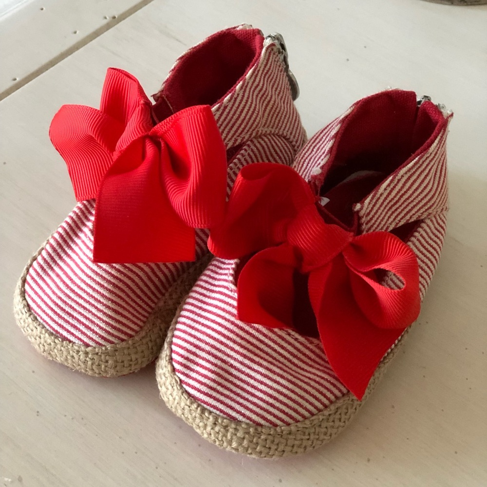 Stuart Weitzman Baby Girl Bow Shoes